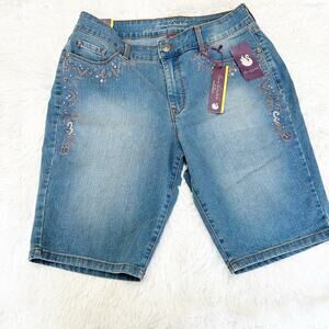 Gloria Vanderbilt Jean Shorts Embroidery Size 10P Petite NWT